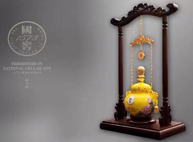 �Ї����F��10ƿ�׾ƣ�һ���ܺȵ�һ�׷���